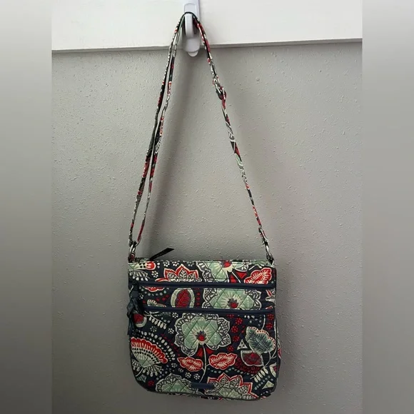 Vera Bradley Nomadic Floral Triple Zip Hipster Quilted Bag - Picture 2 of 11
